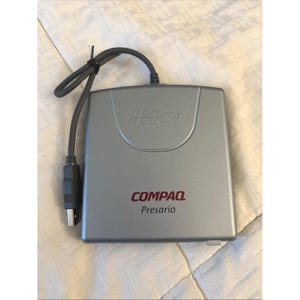 Compaq Presario External USB Floppy Disk Drive 3.5 FDD D353GU 209527-B21 Silver
