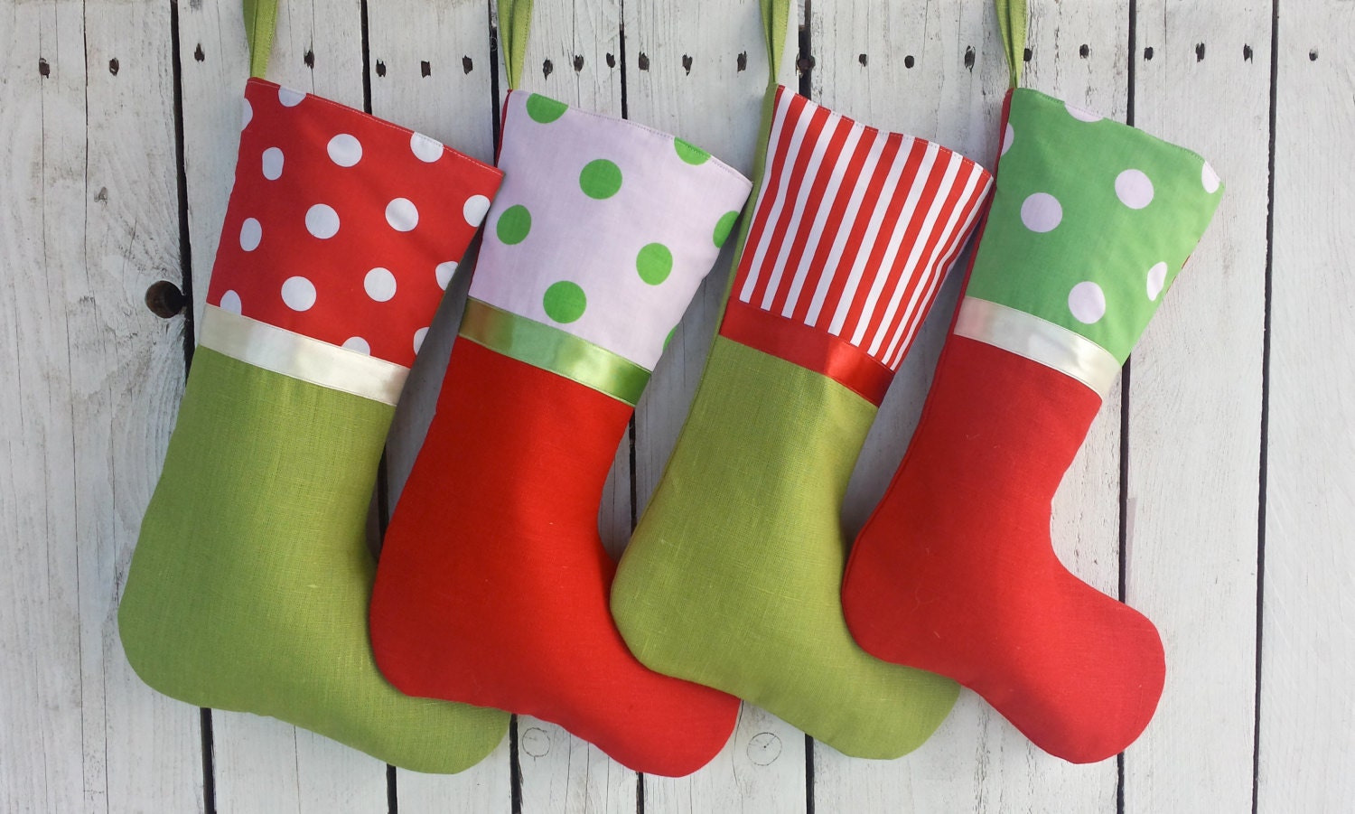 4 Bas De Noël, En Rouges