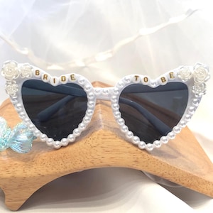 Personalized Bride-To-Be Heart-Shaped Pearl Glasses,Bridesmaid Glasses,Custom Bridal Team Glasses,Bridal Shower,Party Favor,Wedding Glasses