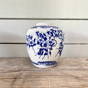 Small Blue White Jar Urn Cermaic Chinoiserie Chinese Vintage Small Ginger Jar Flower Vase Bud Vase Asian Print Floral Tree Painted #2