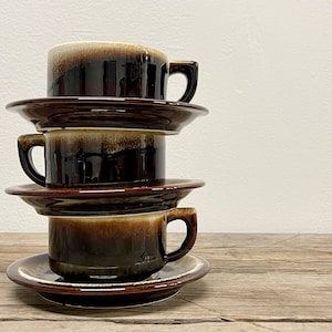 Coupe gastronomique Pfaltzgraff et soucoupe Brown Drip Glaze Pottery 1940s 1950s Petite tasse à café de 2 image 1