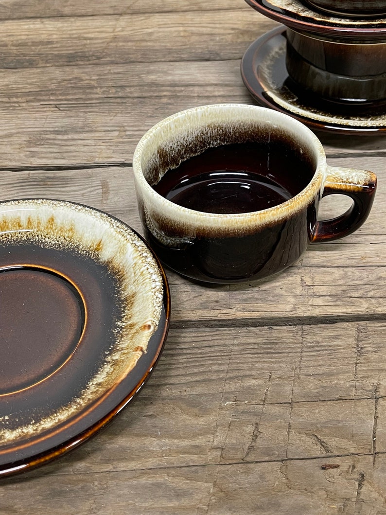 Coupe gastronomique Pfaltzgraff et soucoupe Brown Drip Glaze Pottery 1940s 1950s Petite tasse à café de 2 image 4