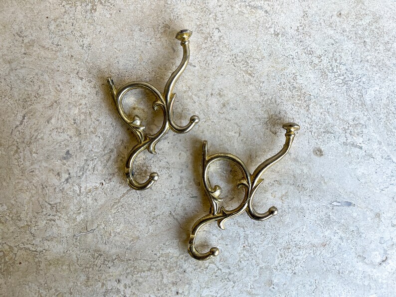 Vintage Brass Hooks Set of Two Ornate Curvy Double Wall Hooks Coat Hooks Necklace Jewelry Hooks Display Entryway Rack Antique Hook Hardware image 1