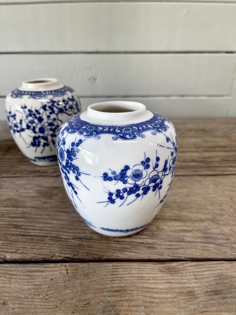 Small Blue White Jar Urn Cermaic Chinoiserie Chinese Vintage Small Ginger Jar Flower Vase Bud Vase Asian Print Floral Tree Painted image 4