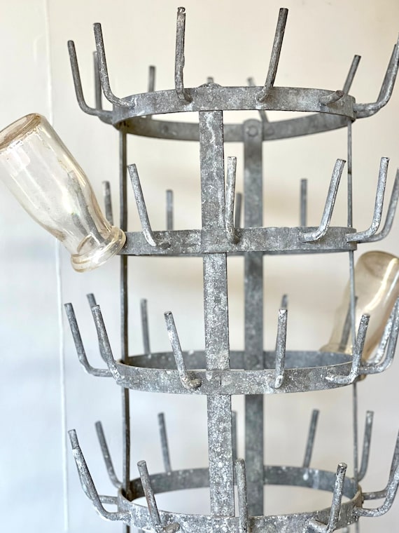 最旬ダウン Rack Bottling French Antique Galvanized Metal Rack Bottle キッチン収納・ラック