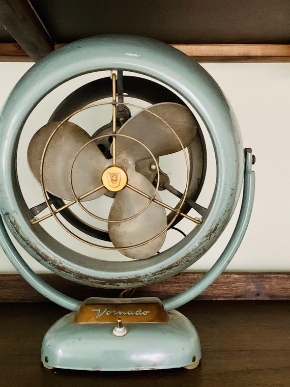 Small metal sale table fan