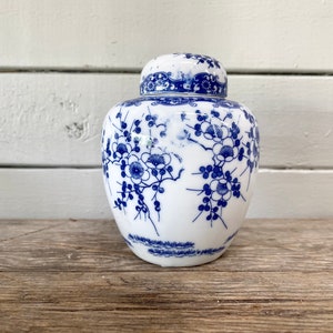 Small Blue White Jar Urn Cermaic Chinoiserie Chinese Vintage Small Ginger Jar Flower Vase Bud Vase Asian Print Floral Tree Painted #3