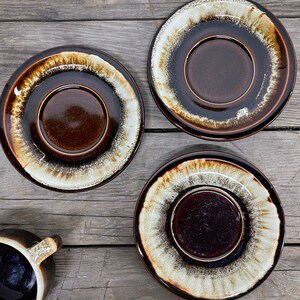 Coupe gastronomique Pfaltzgraff et soucoupe Brown Drip Glaze Pottery 1940s 1950s Petite tasse à café de 2 image 5