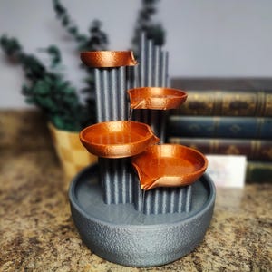 Fontaine à quatre cascades en bambou imprimée en 3D - Jeu d'eau fonctionnel avec pompe incluse