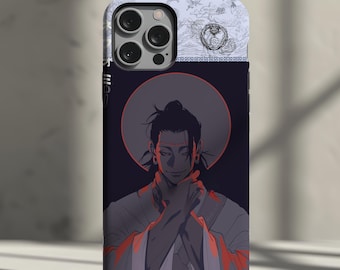 Könnte beinhalten: Handyhülle mit einer Anime-Illustration eines Charakters mit dunklem Haar und einem weißen Gewand. Das Design umfasst einen roten Heiligenschein und einen dekorativen oberen Bereich mit einem Muster.