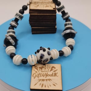 Glass Bead bracelet Black and white