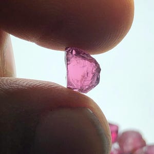 Natural Rhodolite Garnet Rough – Untreated, Raw Gemstones for Faceting & Jewelry