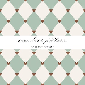 Op de afbeelding: Een naadloos patroon met een herhalend ontwerp van bruine harten geplaatst in een raster van afwisselende lichtgroene en gebroken witte ruitvormen. De woorden "seamless pattern" en "BY KRASITI DESIGNS" zijn in zwart script geschreven.