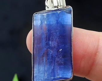 Natuurlijke kyaniethanger|Blauwe kyaniet-hangerketting|925 sterlingzilveren hanger|Echte AAAA-kyaniet-edelsteen handgemaakte sieraden| Cadeau voor haar