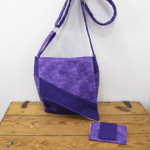 Crossbody Messenger Bag Purple Haze image 2