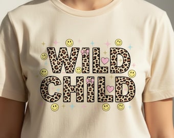 Niño salvaje PNG / Diseño de camiseta con letras de leopardo / 300 DPI