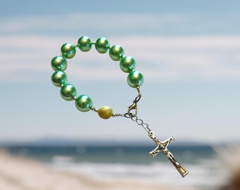 Green Pearl Rosary Bracelet: Scottish Iona Marble and Cross Charm
