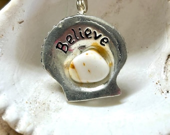 Collana Scottish Believe – Ciondolo in marmo di Iona e conchiglia – Regalo con pietra curativa