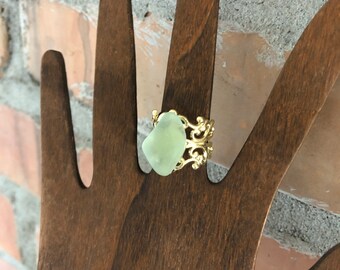 Anello in vetro di mare verde – Vetro da spiaggia scozzese – Fascia regolabile in filigrana d&#39;oro