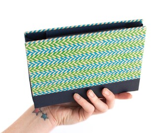 Vintage boekentasje – echte boekentas – Uniek chique literair accessoire – Elegante handtas – Uniek leesgrage cadeau – Blauw en groen