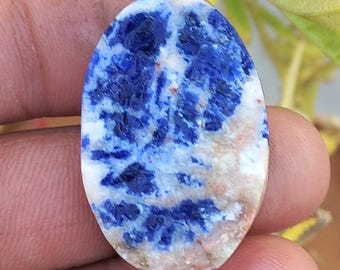 Cabujón de sodalita drusa: Gema natural para joyería (3 quilates, 33 x 22 mm) #786