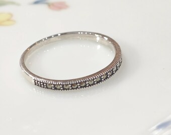 Anillo de bandas de marcasita en plata de ley 925 hecho a mano, estilo minimalista artesanal tailandés vintage, talla fija US 7 (ver en la imagen), talla personalizada o disponible en stock.