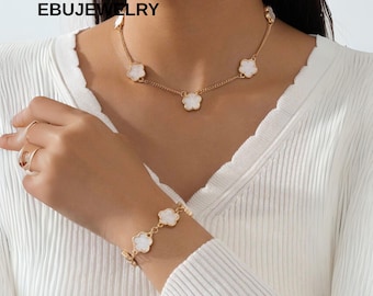 Women's Fashionable Flower  Clover Jewelry Set Necklace & Bracelet, Perfect Holiday Valentine’s Gift