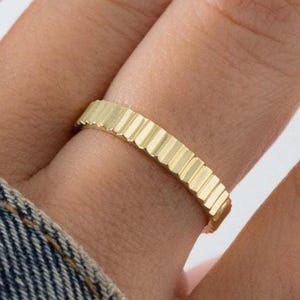 14K Gold Ribbed Wedding Band, Minimalist Band Ring, Thick Gold Stacking Ring, Cigar Style Texture Ring, Chunky Charlotte Line Ring For Women
