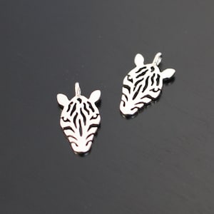Matte silver Zebra Mask Charm, connectors, pendant, charm, bead, 2 pc, KV613704