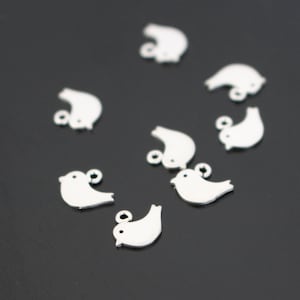 Matte Silver tarnish resistant Mini Chick Bird Charms, connectors, pendants, 4 pc L210325