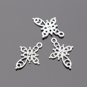 Wholesale Pendants Matte Filigree Silver Cross Charms/ Pendants/ Connectors, 2 pc, B21885