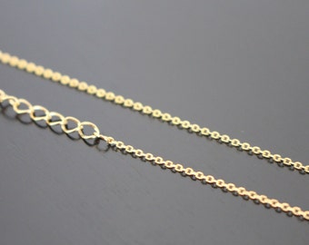 Cadena de latón delicada de oro acabado con extensor, hallazgos de collar, longitud ajustable, 15.35 pulgadas de longitud completa, 2 pc, J91509