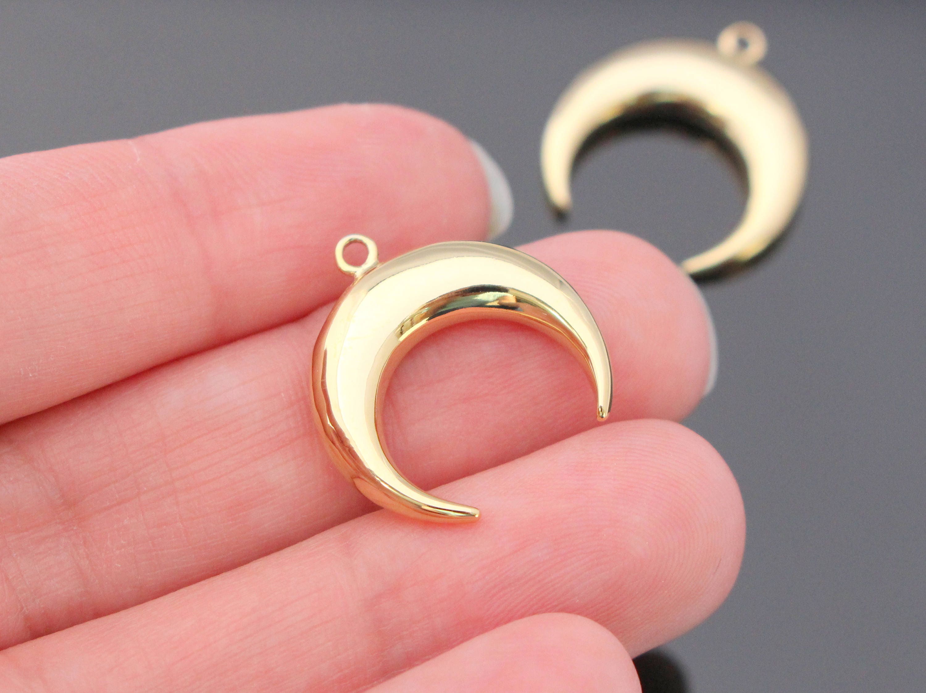 90 Pezzi Ciondoli In Acciaio Inox A Forma Di Stella E Luna - Piccoli Charms Cavi Con Foro Da 1.4 Mm Per Creazione Gioielli Fai Da Te, UNICRAFTALE