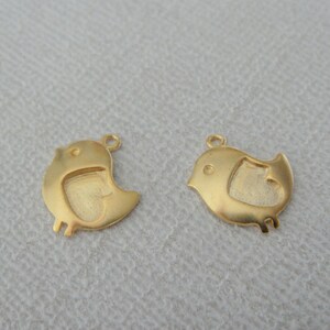 Wholesale Jewelry Supplies, Matte Silver tarnish resistant Chick Bird Charms, Small Bluebird connectors, pendants, 2 pc LP82907