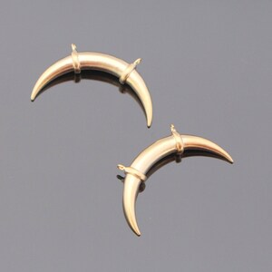 Gold Double Horn Moon, Gold Half Moon Charm, Crescent Moon Charm, Jewelry Findings, 2 pc, GM56137