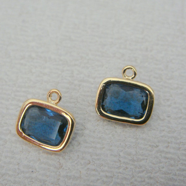 Jewelry Supplies Gold Square Glass Drop Pendant, Montana Blue Glass Stone, Square Dark Blue Stone, 2 pc, SW8367