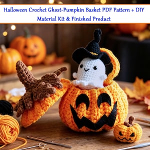 Op de afbeelding: Een gehaakte pompoenmand met een deksel met bruine steel en bladeren, met daarin een wit spookje met een zwarte heksenhoed. De mand heeft een zwart vilten pompoengezicht. Tekst inbegrepen: Halloween Crochet Ghost-Pumpkin Basket PDF Pattern + DIY Material Kit & Finished Product.