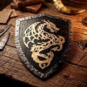 Décoration murale artisanale en bois, blason de dragon – Plaque à crête gothique fantastique