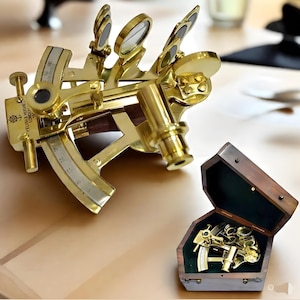 Gepolijst messing nautische sextant met houten kist – antiek zeenavigatie-instrument, maritiem decor, cadeau kapitein