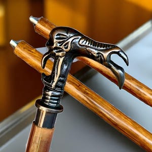 Handmade Wooden Walking Cane with Eagle Claw Handle – Vintage Style Foldable Walking Stick for Men & Women, Gothic Mobility Aid