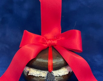 Ornement de tarte Whoopie du Maine, ornement de vacances du Maine, ruban rouge de charme du Maine