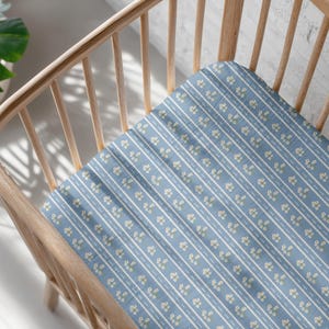 Daisy Lane Crib Sheets, Floral Fitted Crib Sheets, Floral Fitted Bassinet Sheets, Baby Girl Nursery Decor, Vintage Botanical Nursery Decor