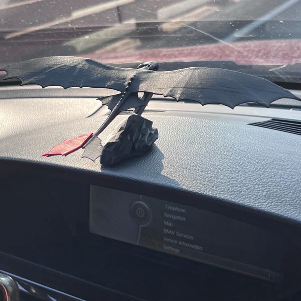Toothless Flying Dragon Dashboard Ornament | Inertia Drifting Night Fury Car Decor | Light Fury Option & Dragon Pair Set | Gift for Car Fans