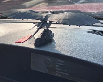 Toothless Flying Dragon Dashboard Ornament | Inertia Drifting Night Fury Car Decor | Light Fury Option & Dragon Pair Set | Gift for Car Fans