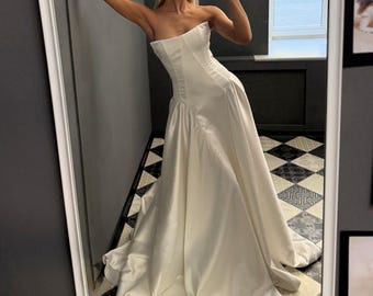 Vestido de novia de satén color marfil con corte en A y cintura baja. Vestido largo de recepción para novia LIZE