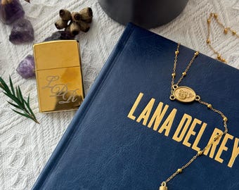 Lana Halsband, LDR Halsband, Guldhänge Halsband, perfekt födelsedagspresent till kvinnor, present till väninnor, present till Lana del Rey fans
