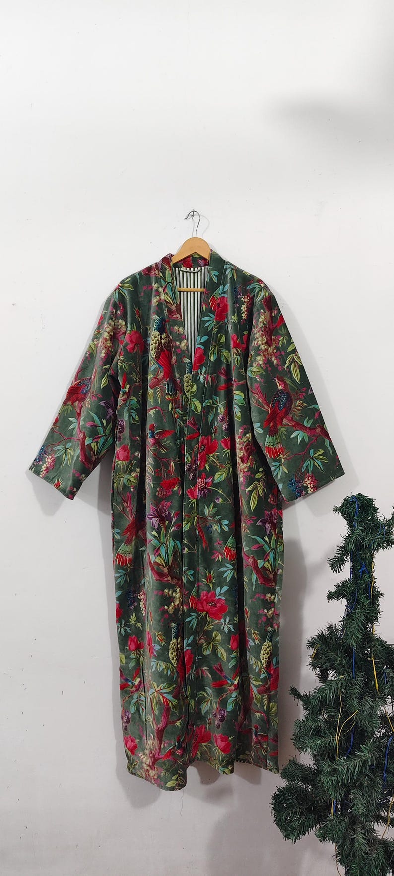 Luxury Velvet House Robe, velvet cotton Kimono Robe, Dressing Gown,wedding robe Bridesmaid winter bathrobe women men gift reversible jacket light green