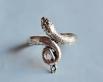 Sterling zilveren ring met slangenmotief, gotische slang, gedraaide adder, roze ring, boho sieraden