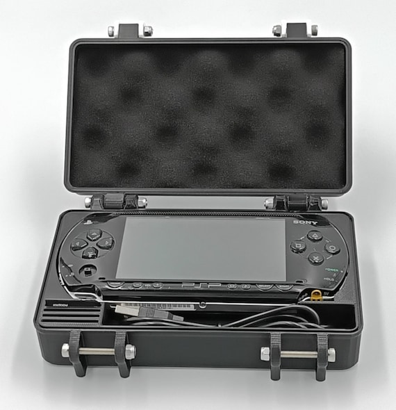 PlayStation3/TORNE/PSP(ケース/メモリーカード)セット PSP 1000 Compatible Rugged Protective Carrying Case - Holds 4