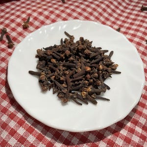 Whole Cloves | Traditional Anatolian Spice | Natural & Aromatic